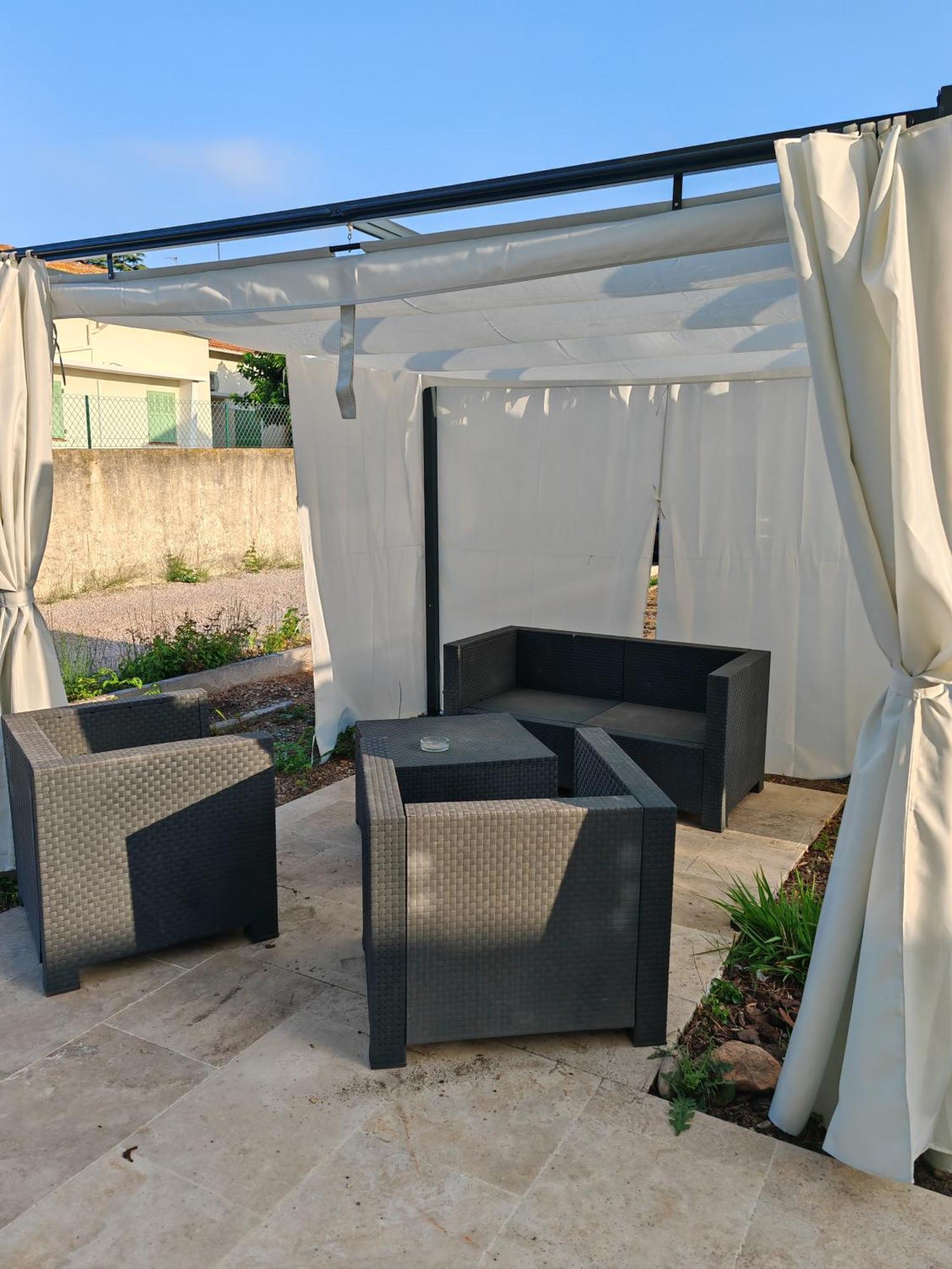 Appartement Climatise Golfe-Juan Plage ヴァロリス 部屋 写真