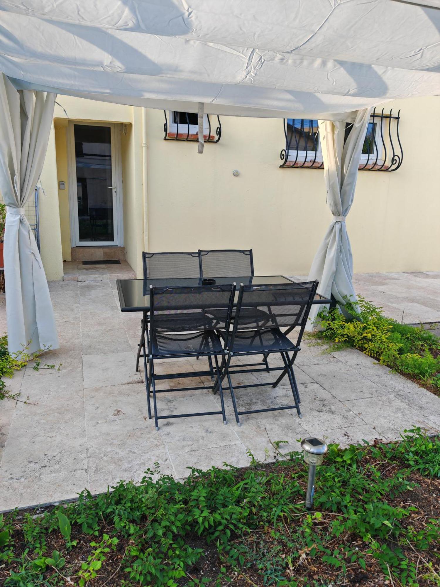 Appartement Climatise Golfe-Juan Plage ヴァロリス 部屋 写真